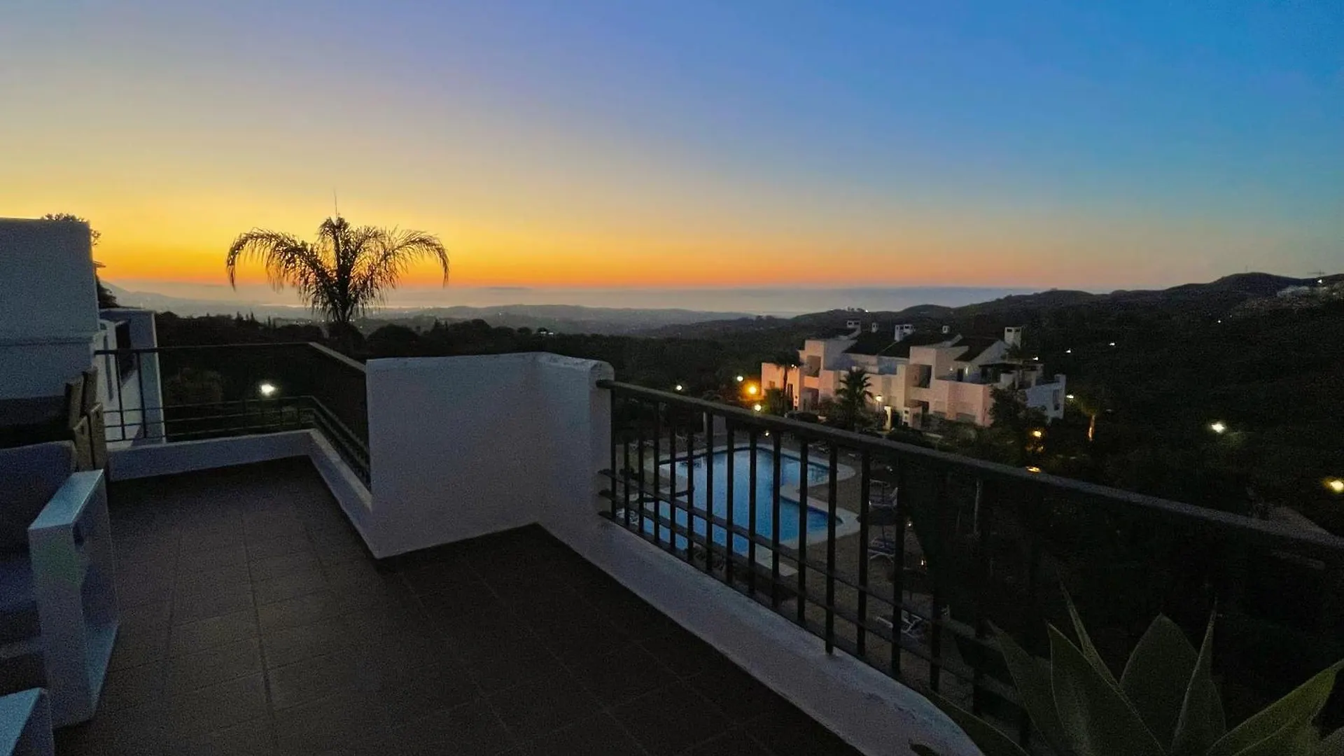 Apartment Ferienwohnung El Bosque De La Mairena Penthouse Ojén