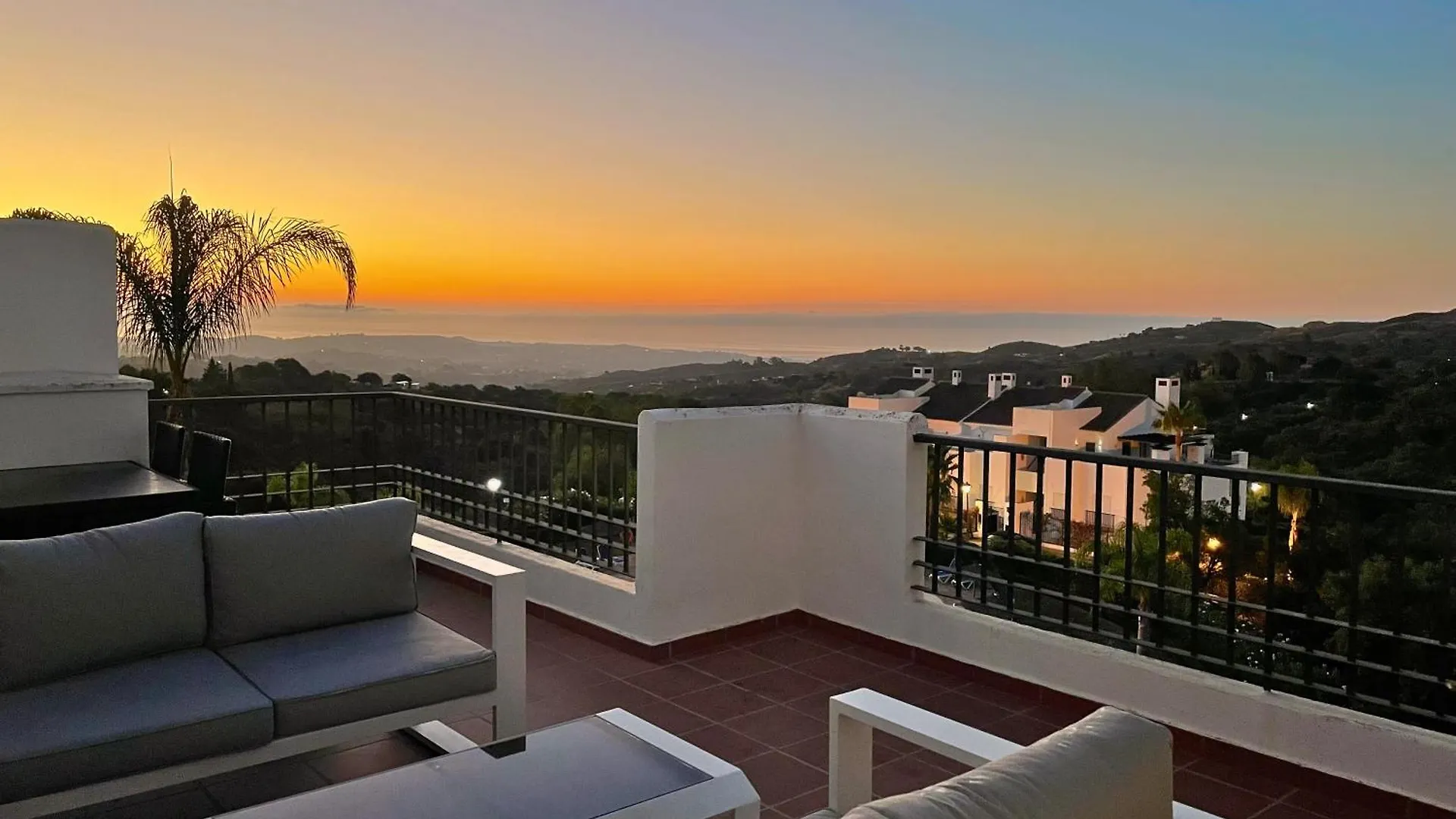 El Bosque De La Mairena Penthouse Apartment Ojen