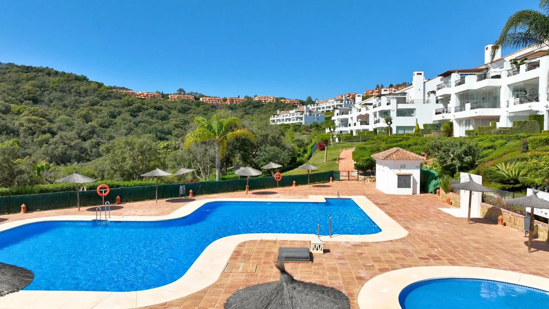 El Bosque De La Mairena Penthouse Apartment Ojen Spain